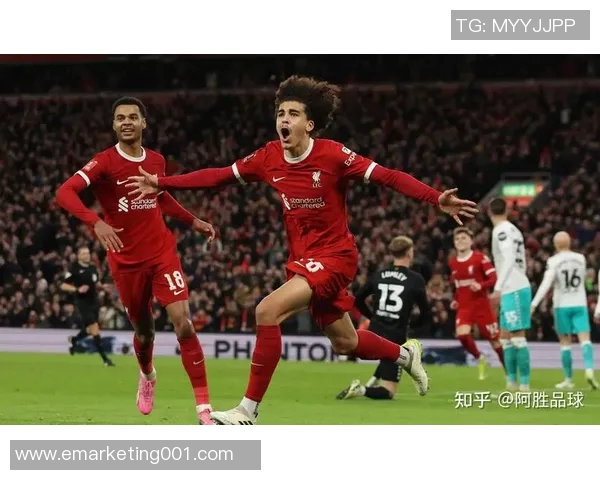 利物浦与巴黎精彩对决比赛录像回顾11月29日全场精彩瞬间解析